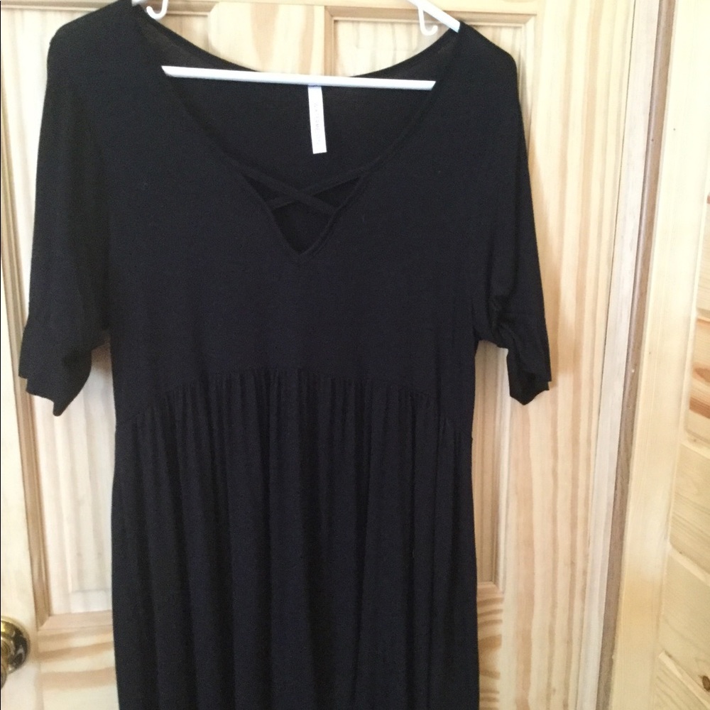 Large black tunic